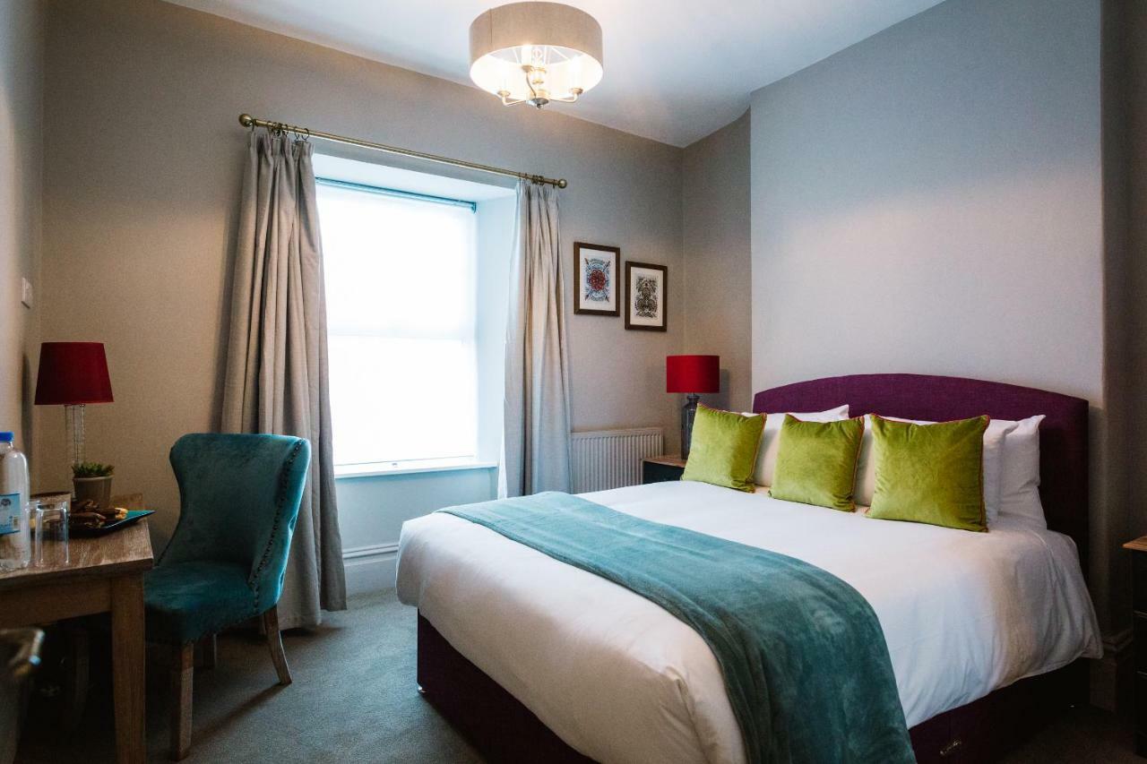 Bampton Townhouse Hotel Bagian luar foto