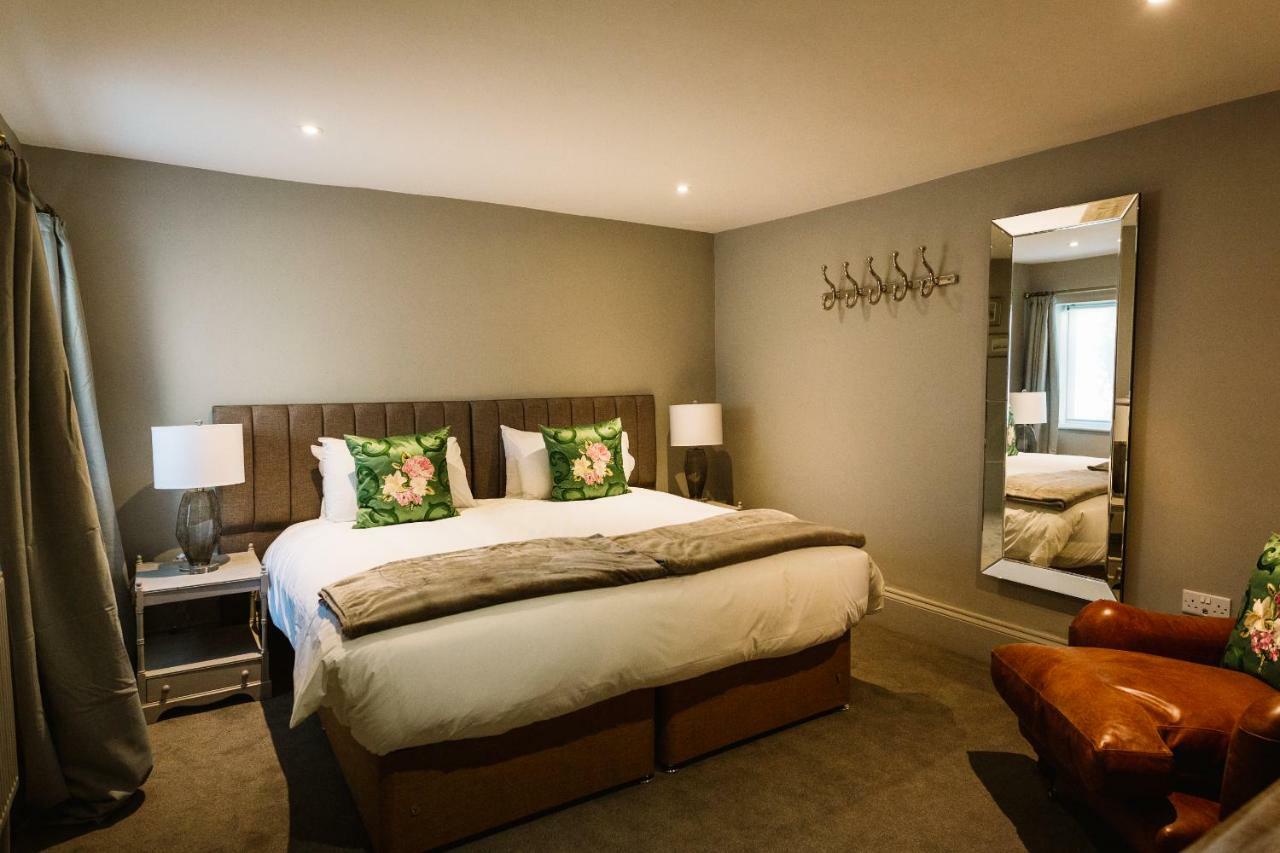 Bampton Townhouse Hotel Bagian luar foto