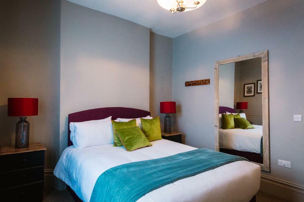 Bampton Townhouse Hotel Bagian luar foto