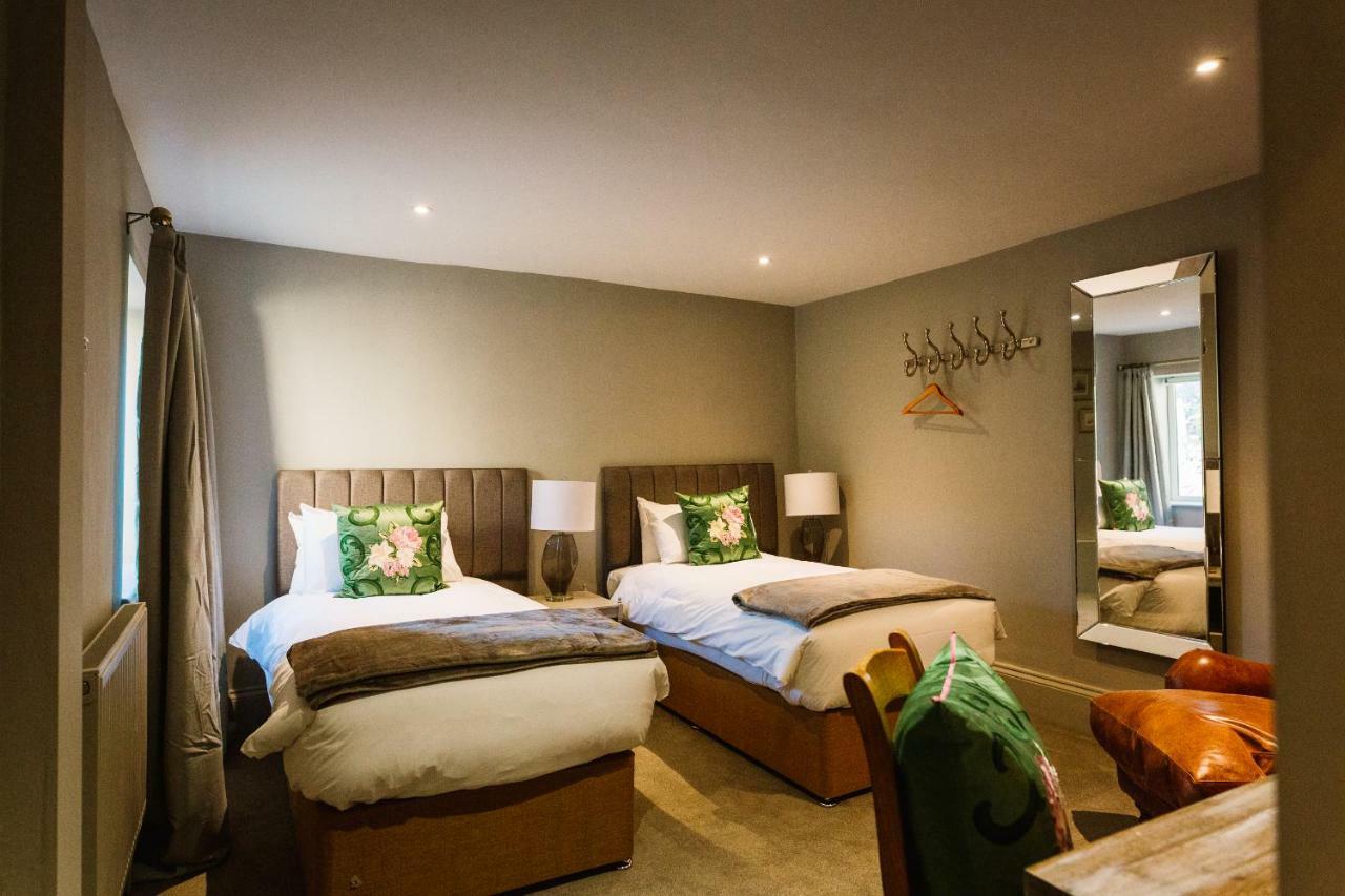 Bampton Townhouse Hotel Bagian luar foto